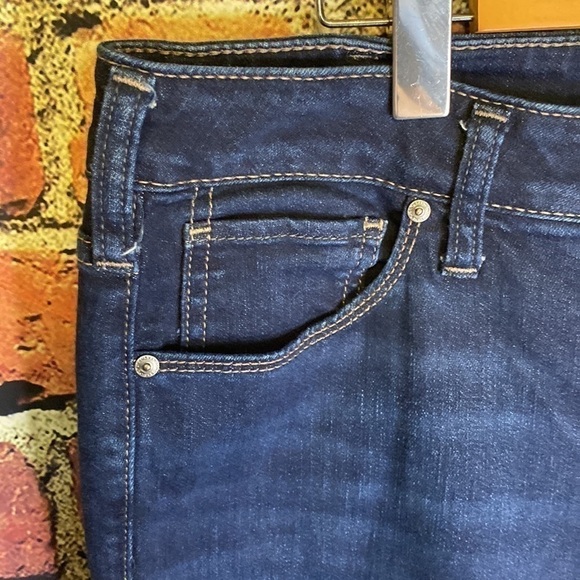 Silver Avery Slim Boot Cut Dark Wash High Rise Jeans 32 by 33 - Picture 3 of 8